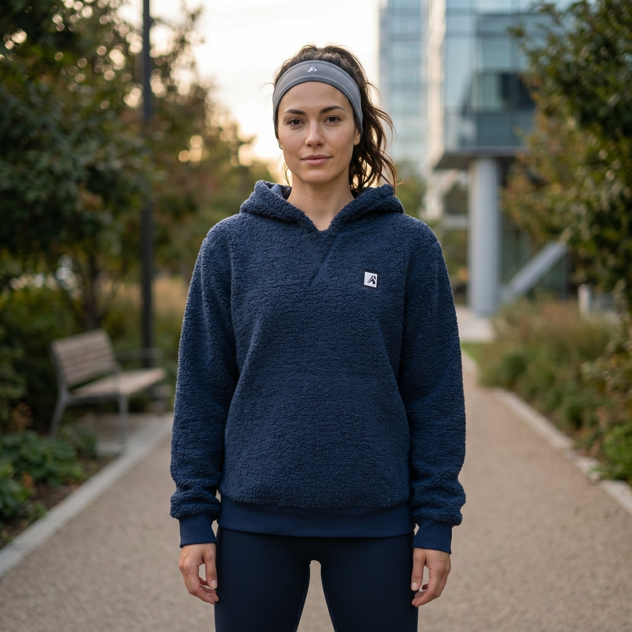 Women's Loose Fit Sweatshirt - Cozy Comfort and Casual Chic
