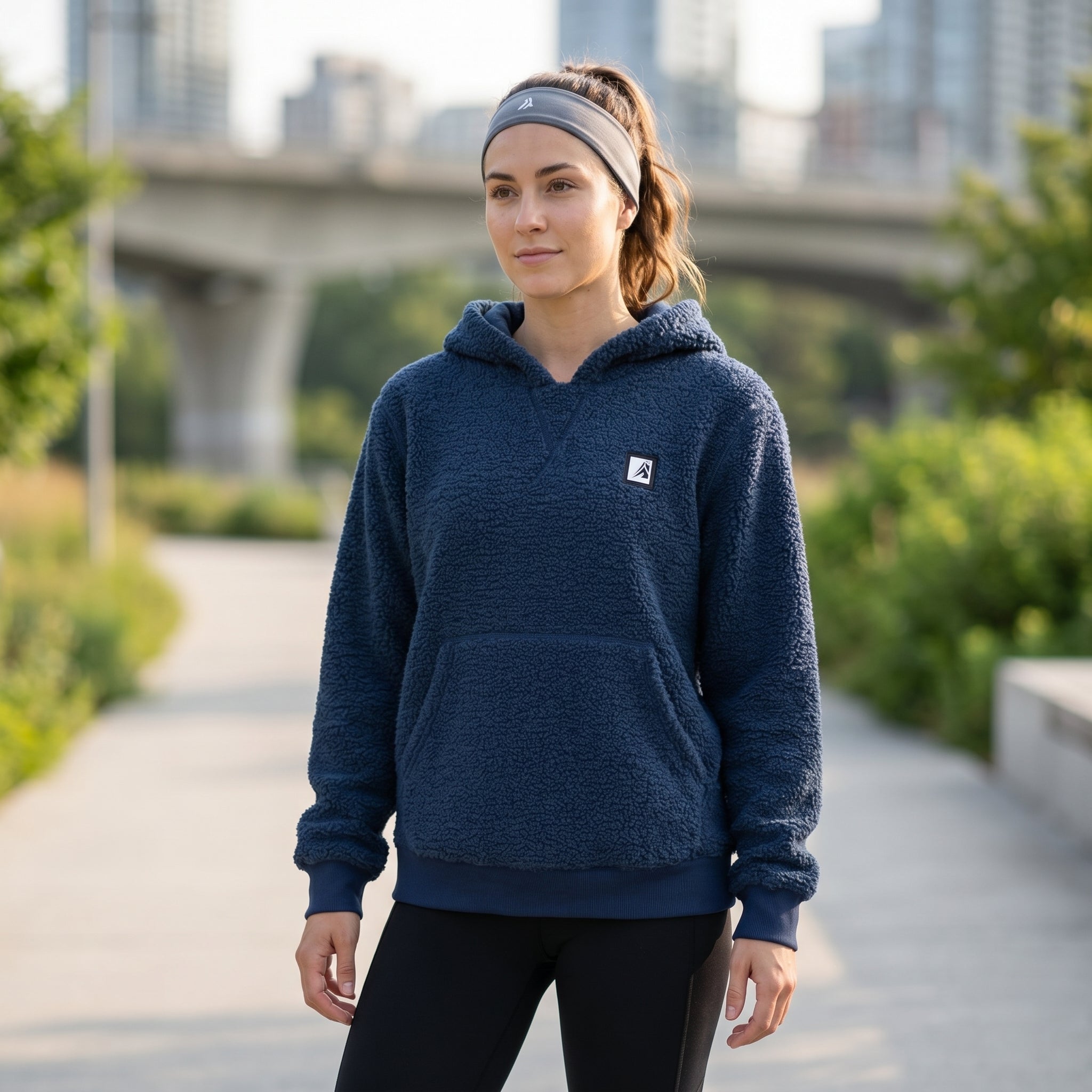 Women's Loose Fit Sweatshirt - Cozy Comfort and Casual Chic